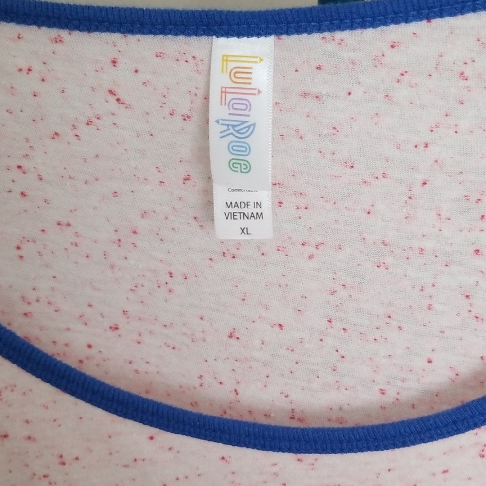 Lularoe xl shirt